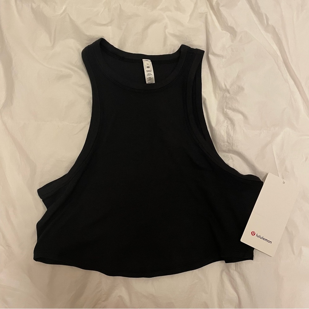 lululemon hold tight cropped tank